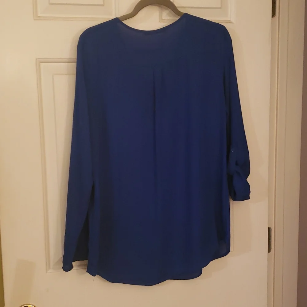 Top - Picture 2 of 7